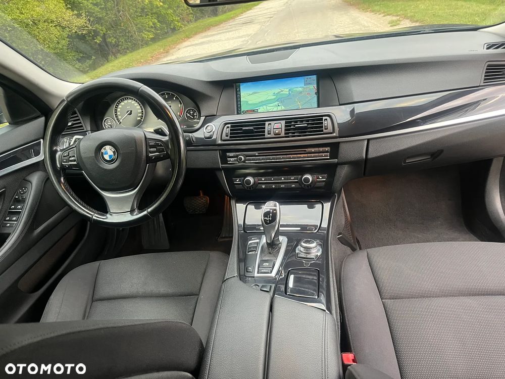 BMW Seria 5 520d Touring - 24