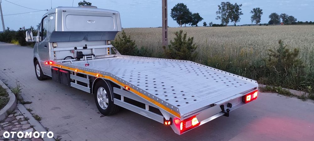 Mercedes-Benz Sprinter 907 3.0CDI 319 - 6