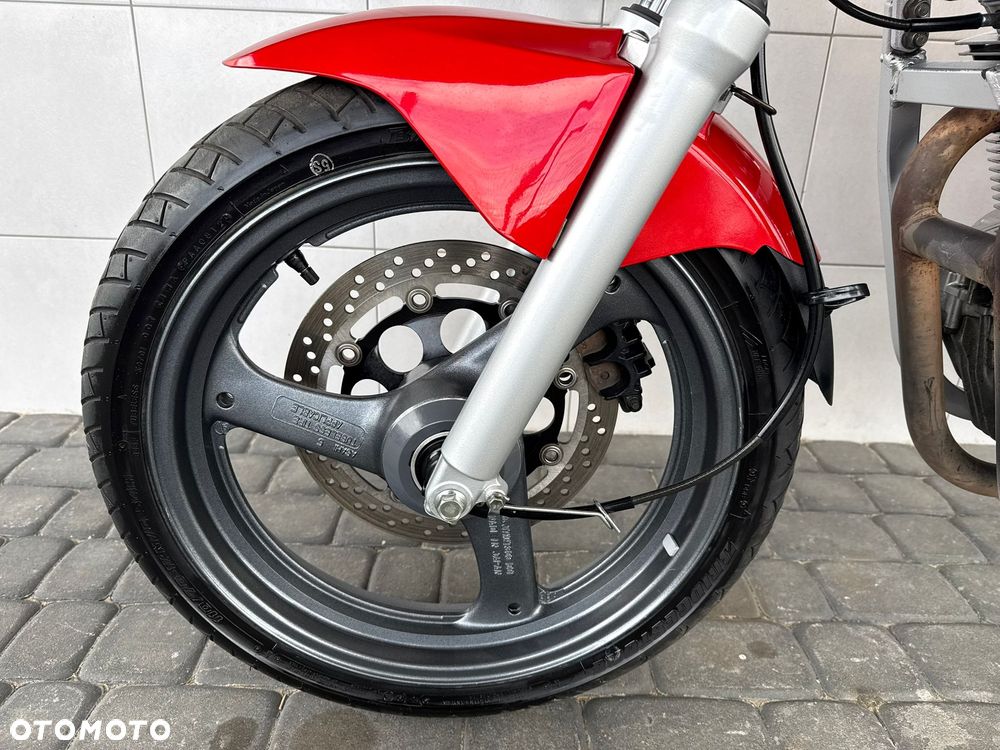 Suzuki GS - 18