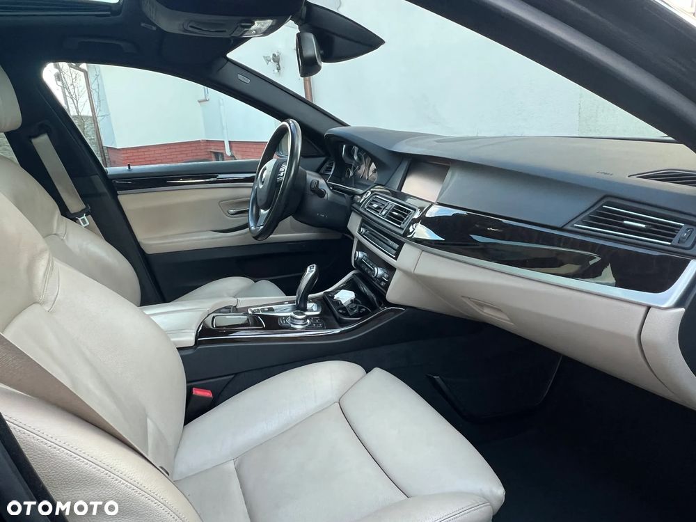 BMW Seria 5 520d Sport-Aut - 8