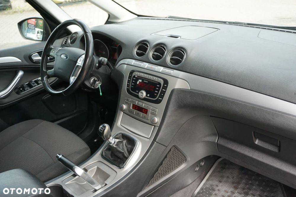 Ford Galaxy 2.0 TDCi Ambiente - 18
