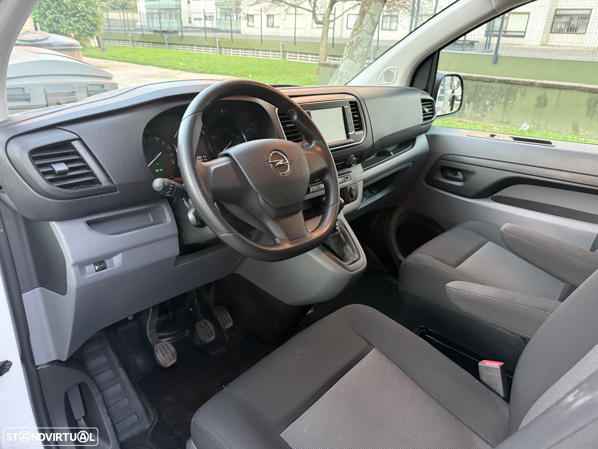 Opel Vivaro 1.5 CDTi L1H1 Essentia - 7