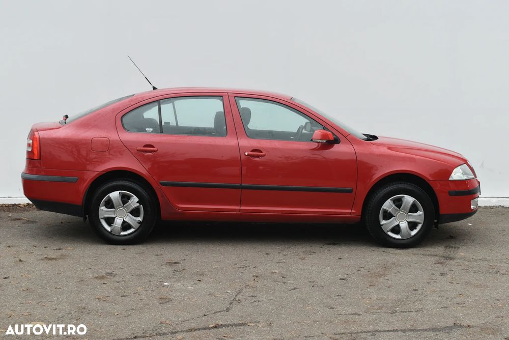 Skoda Octavia 1.6 Ambiente - 8