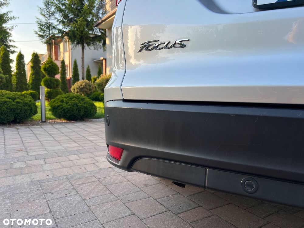Ford Focus 1.6 Edition - 11