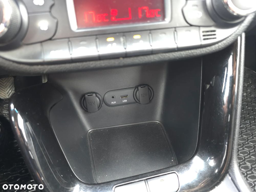 Kia Ceed 1.6 CRDi 128 Vision - 30