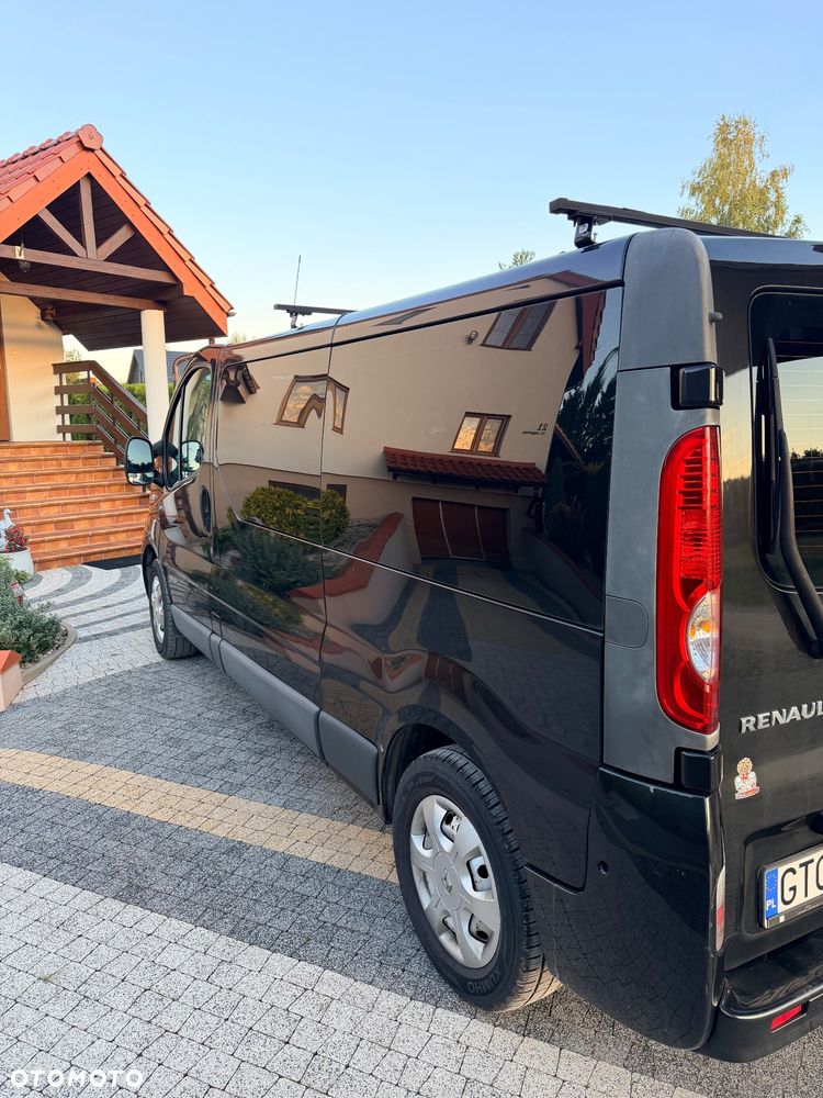 Renault Trafic Grand Passenger Black Edition - 6