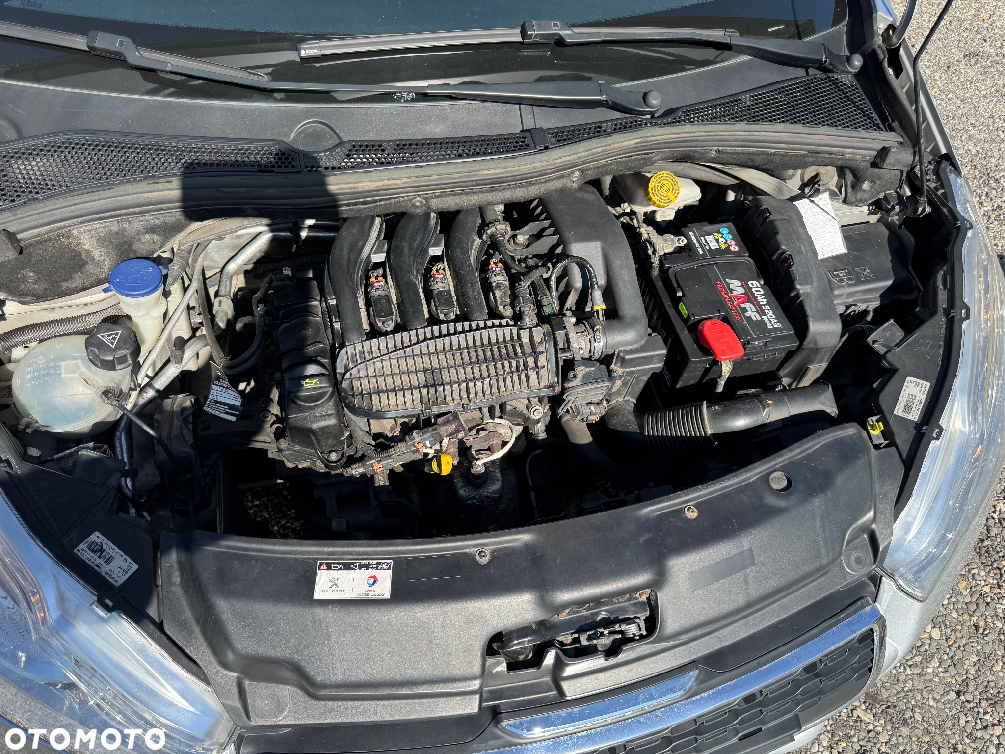 Peugeot 208 - 28