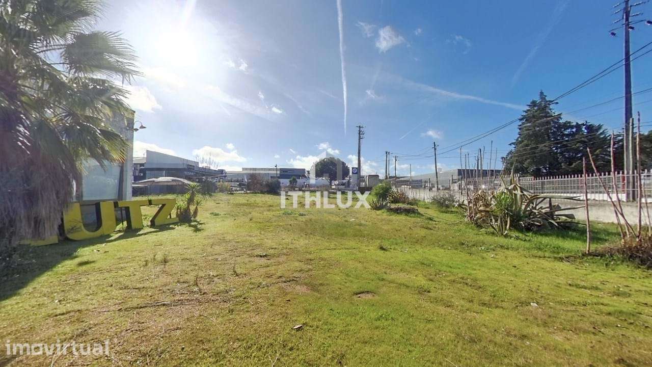 Armazém inserido num lote  com 4.000 m2 - Elvas -Portugal - Grande imagem: 2/34