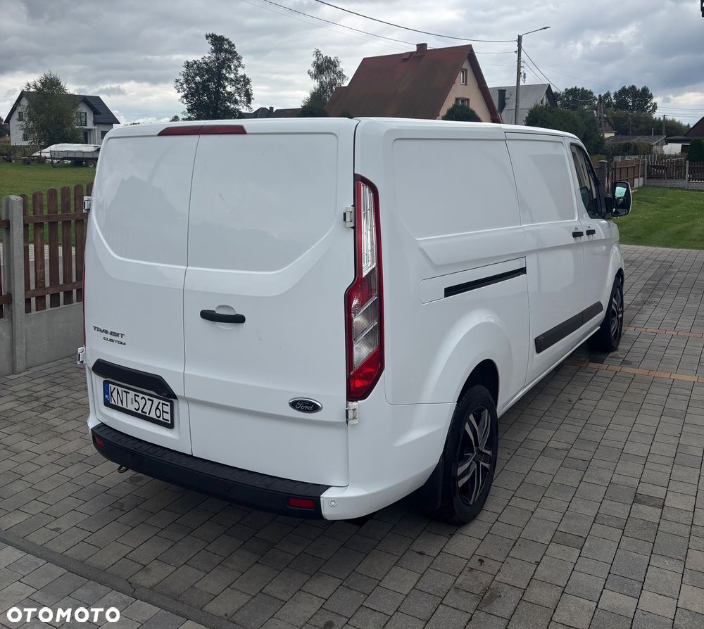 Ford Custom - 4