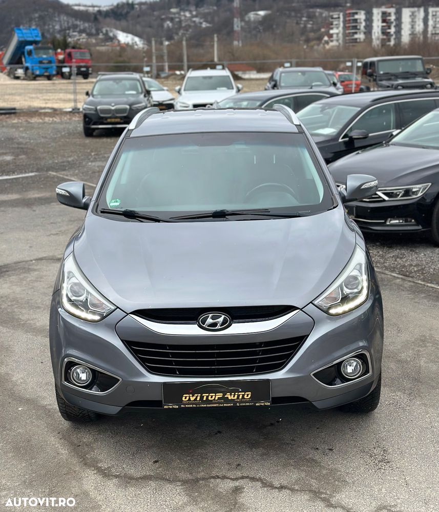 Hyundai ix35 2.0 CRDI 4WD Fifa World Cup Gold Edition - 24