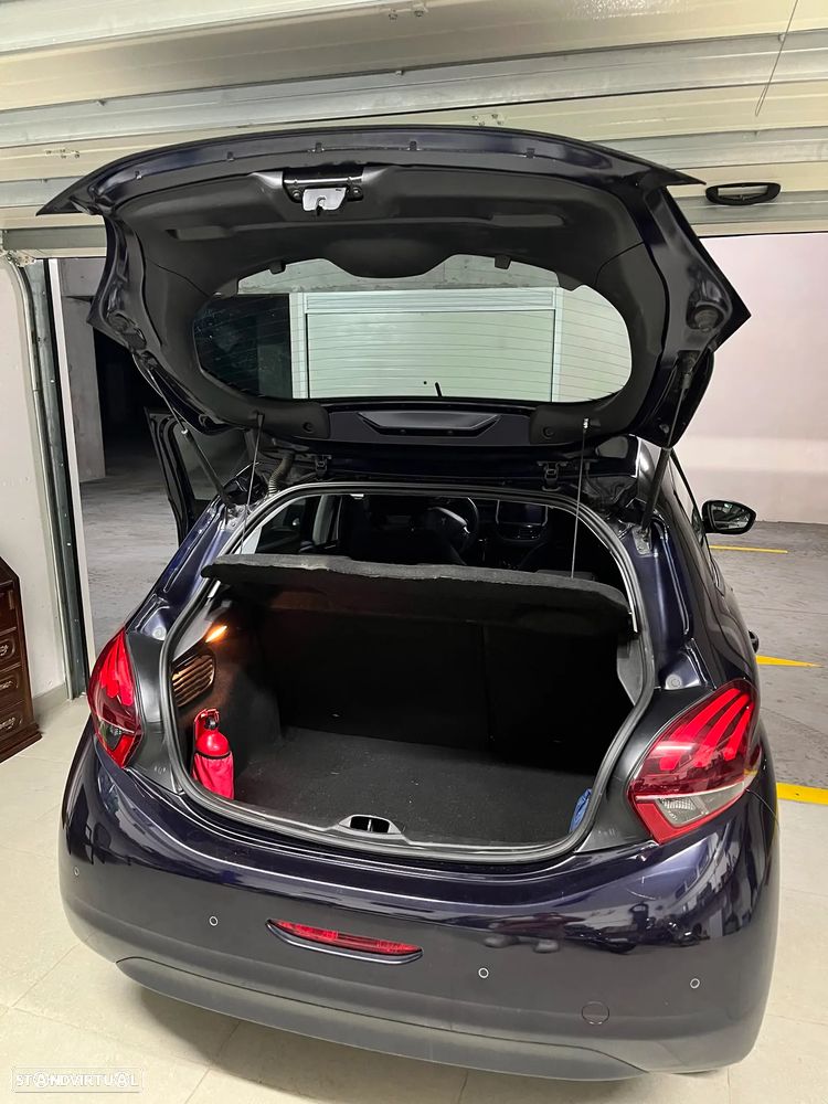 Peugeot 208 PureTech 82 Stop & Start Signature - 4