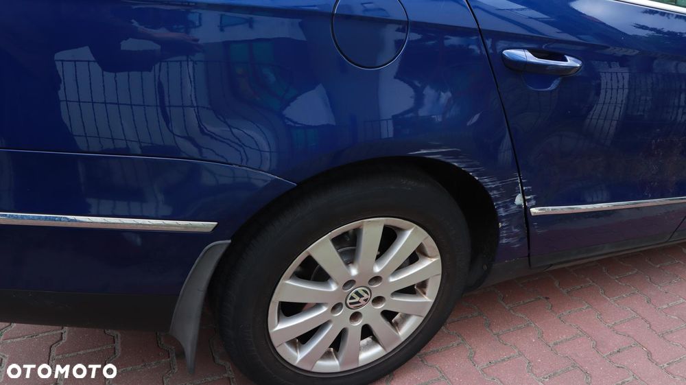 Volkswagen Passat 2.0 TDI Comfortline - 14