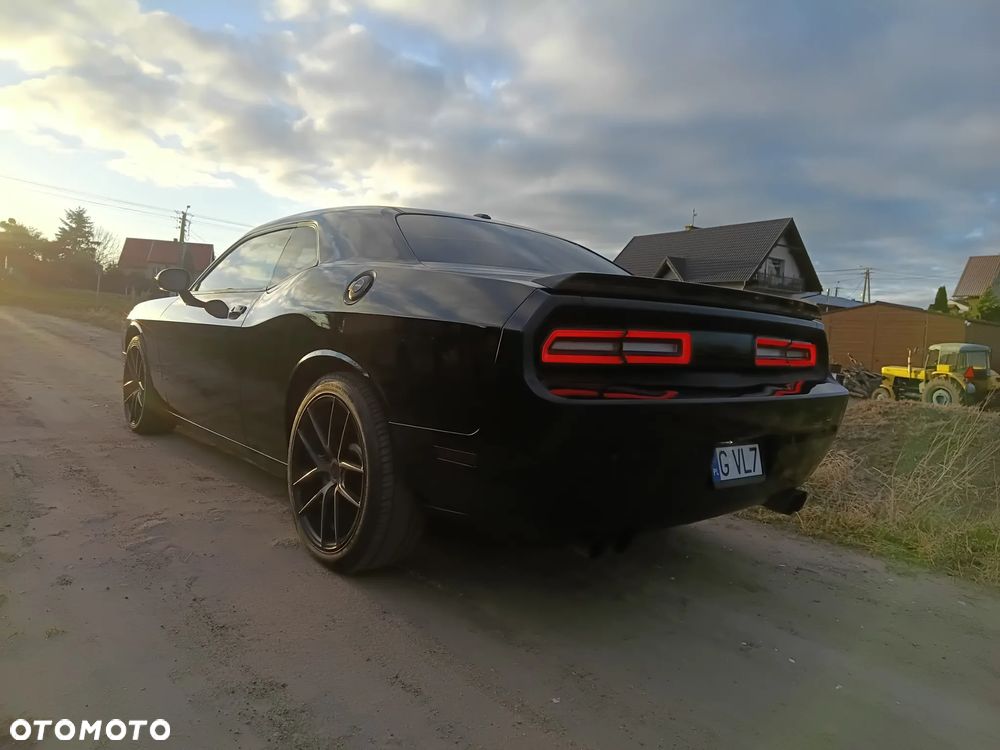 Dodge Challenger - 5