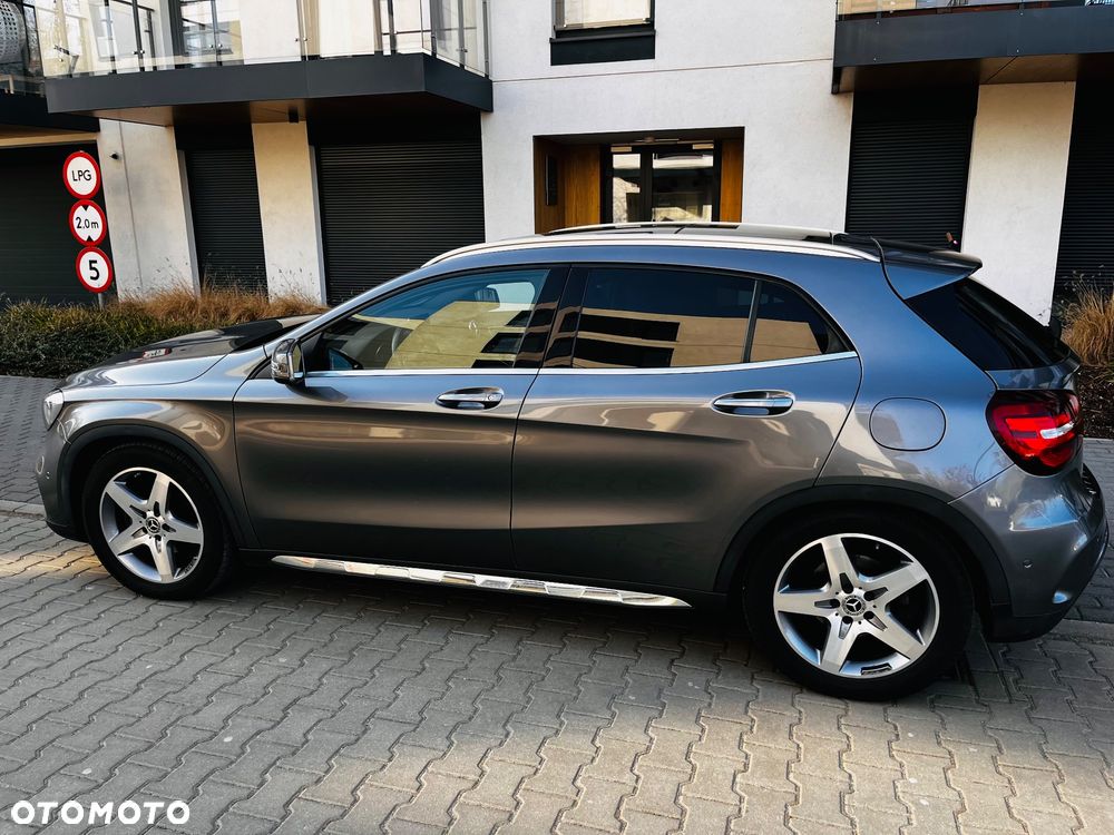 Mercedes-Benz GLA 180 7G-DCT AMG Line - 8