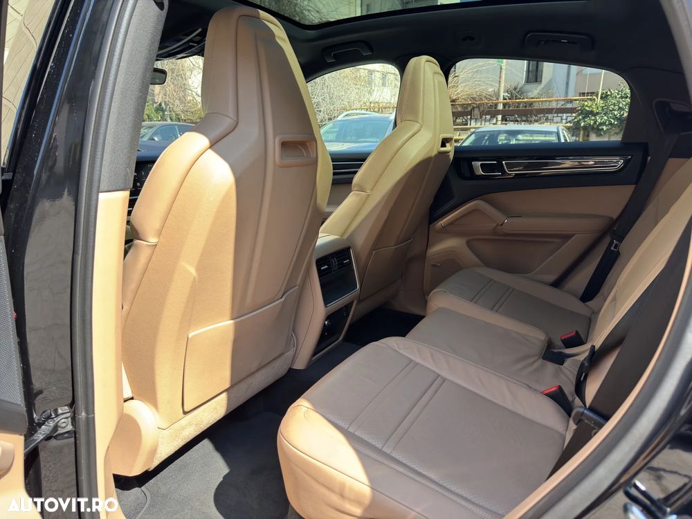 Porsche Cayenne Coupe Tiptronic S - 34