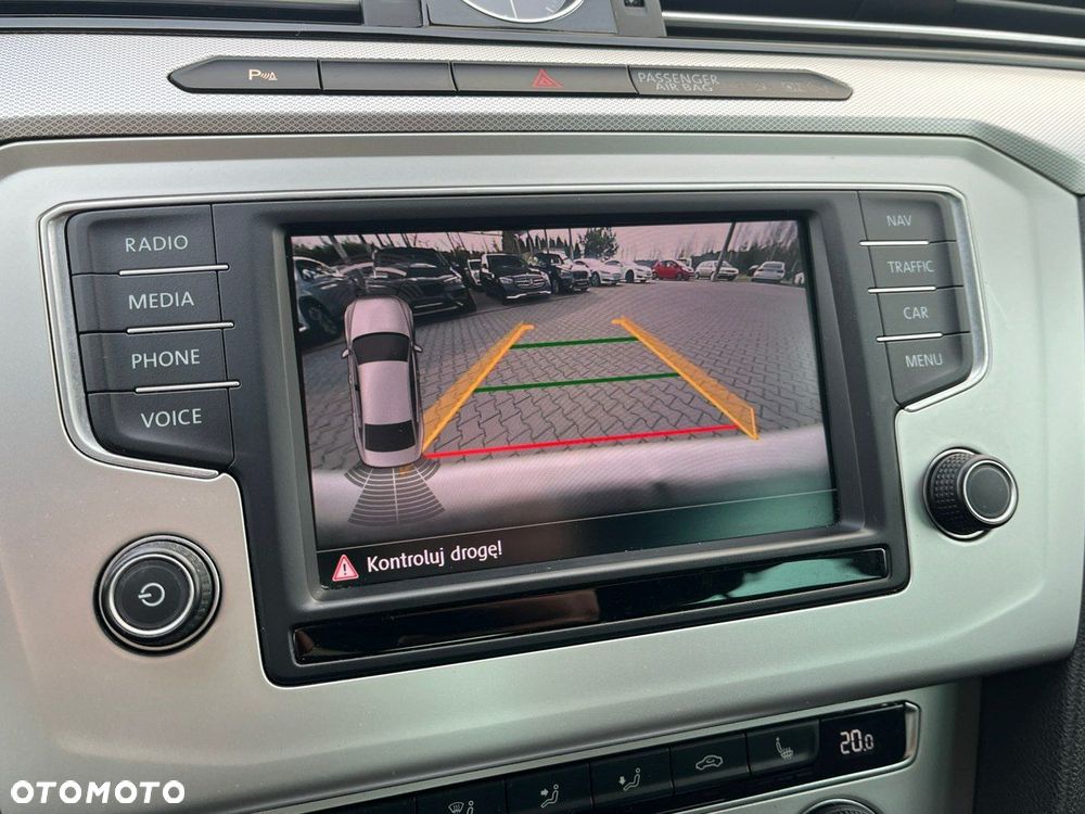 Volkswagen Passat - 29