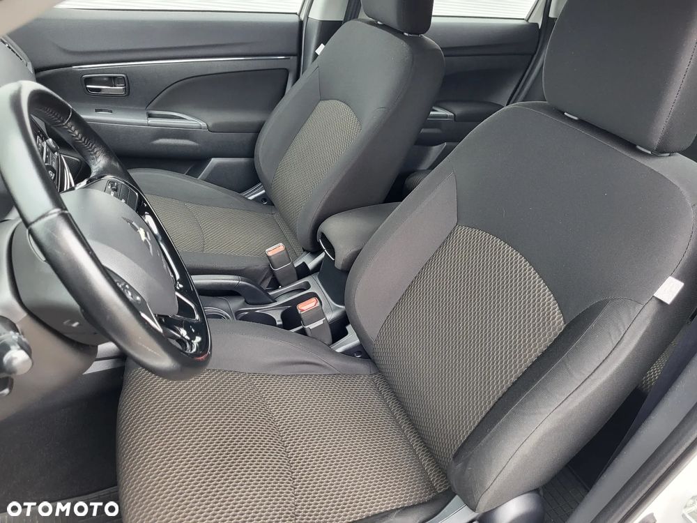 Mitsubishi ASX - 21