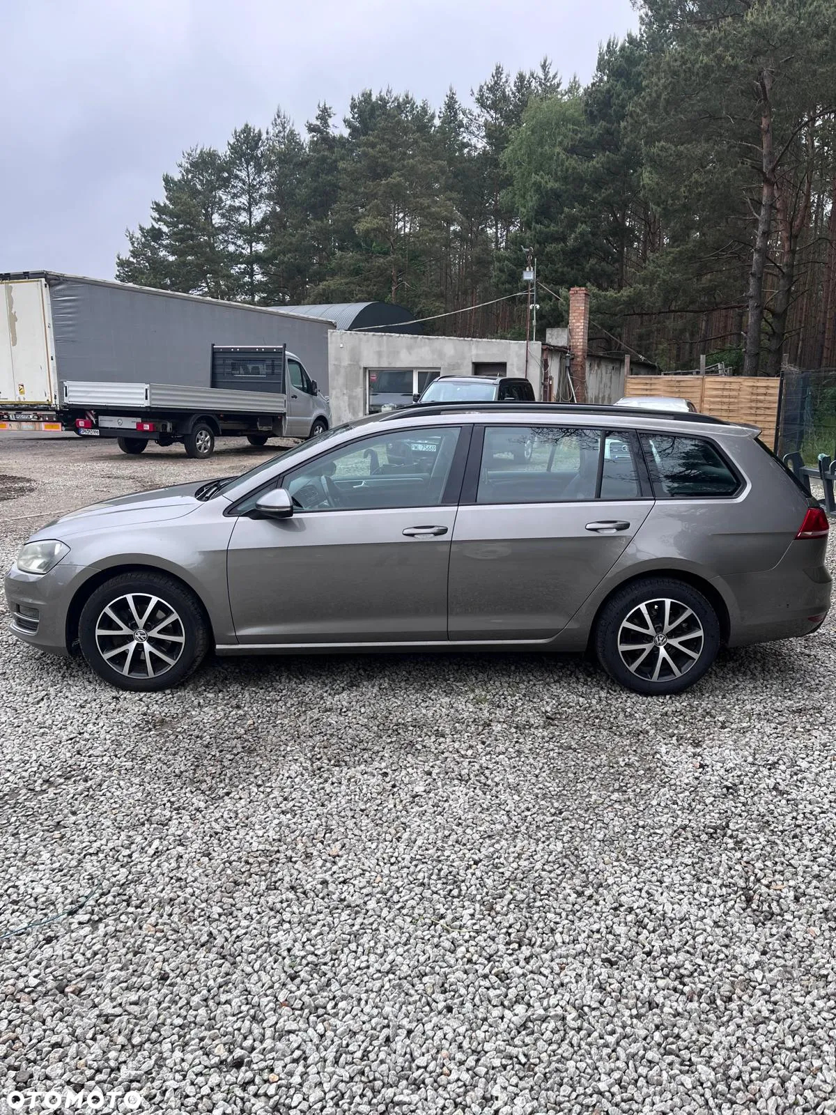 Volkswagen Golf VII 1.6 TDI BlueMotion Trendline - 15