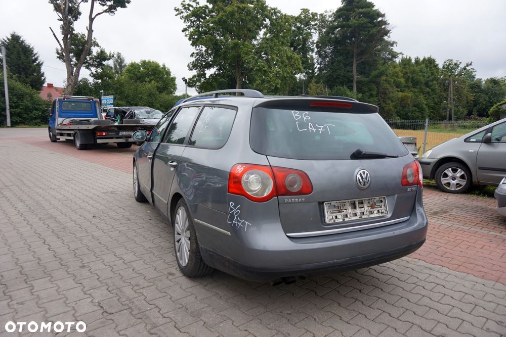 VOLKSWAGEN PASSAT B6 KOMBI 2005 LA7T 2.0 TDI BKP 140KM HQL SZARY na części - 3