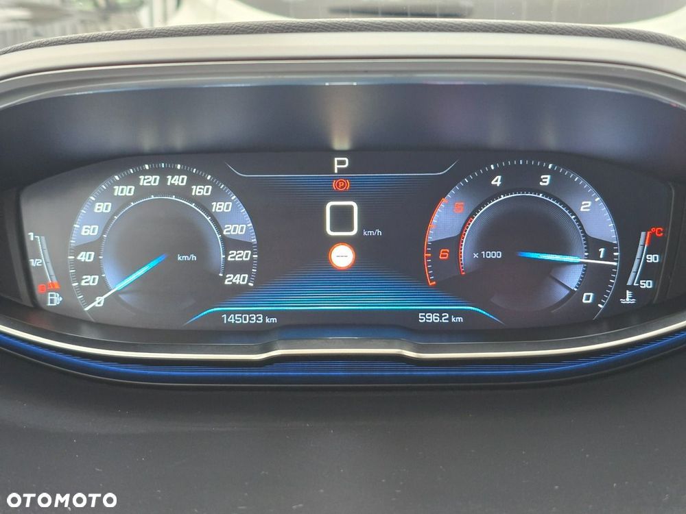 Peugeot 3008 1.6 BlueHDi Allure S&S EAT6 - 33