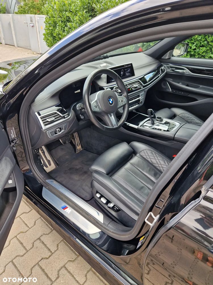 BMW Seria 7 745e - 3