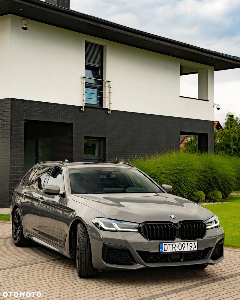BMW Seria 5 520d xDrive Touring M Sport Edition - 21