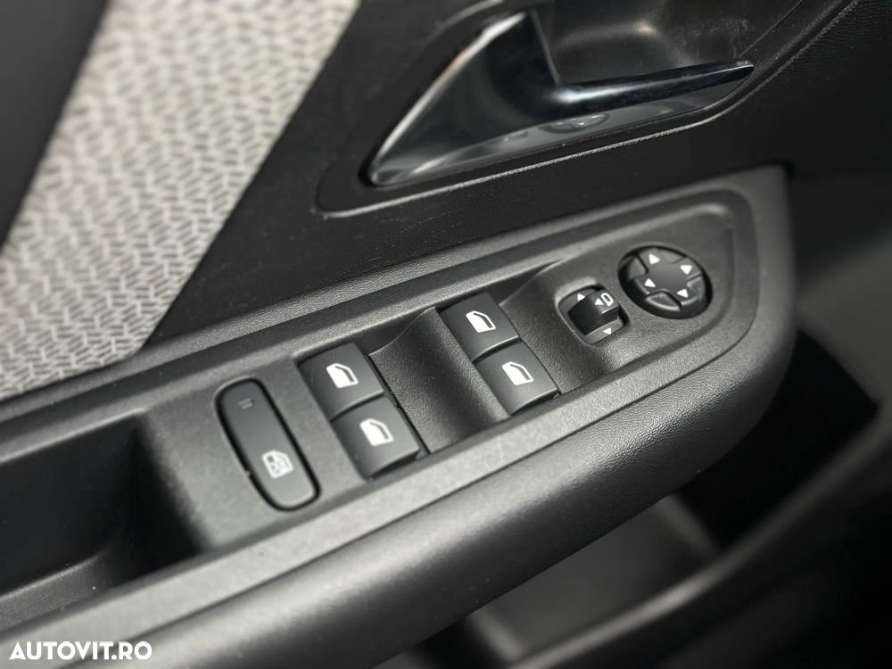 Citroën C4X 1.2 PureTech S&S EAT8 Feel - 27