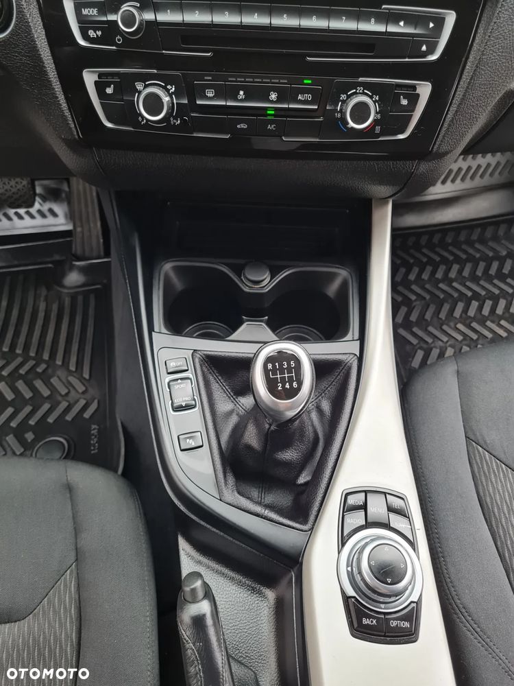 BMW Seria 1 116i - 4