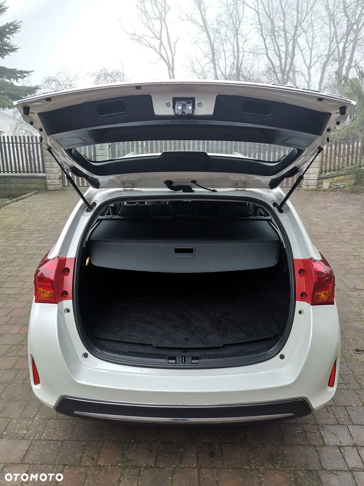 Toyota Auris - 12