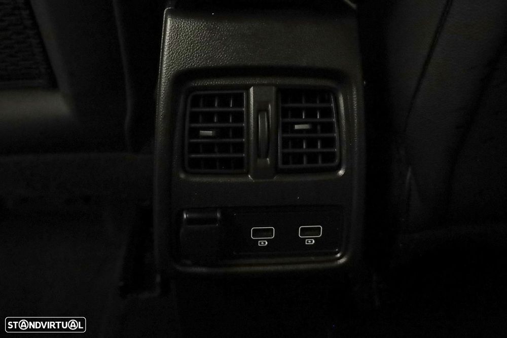 Renault Captur 1.0 TCe Techno Bi-Fuel - 25