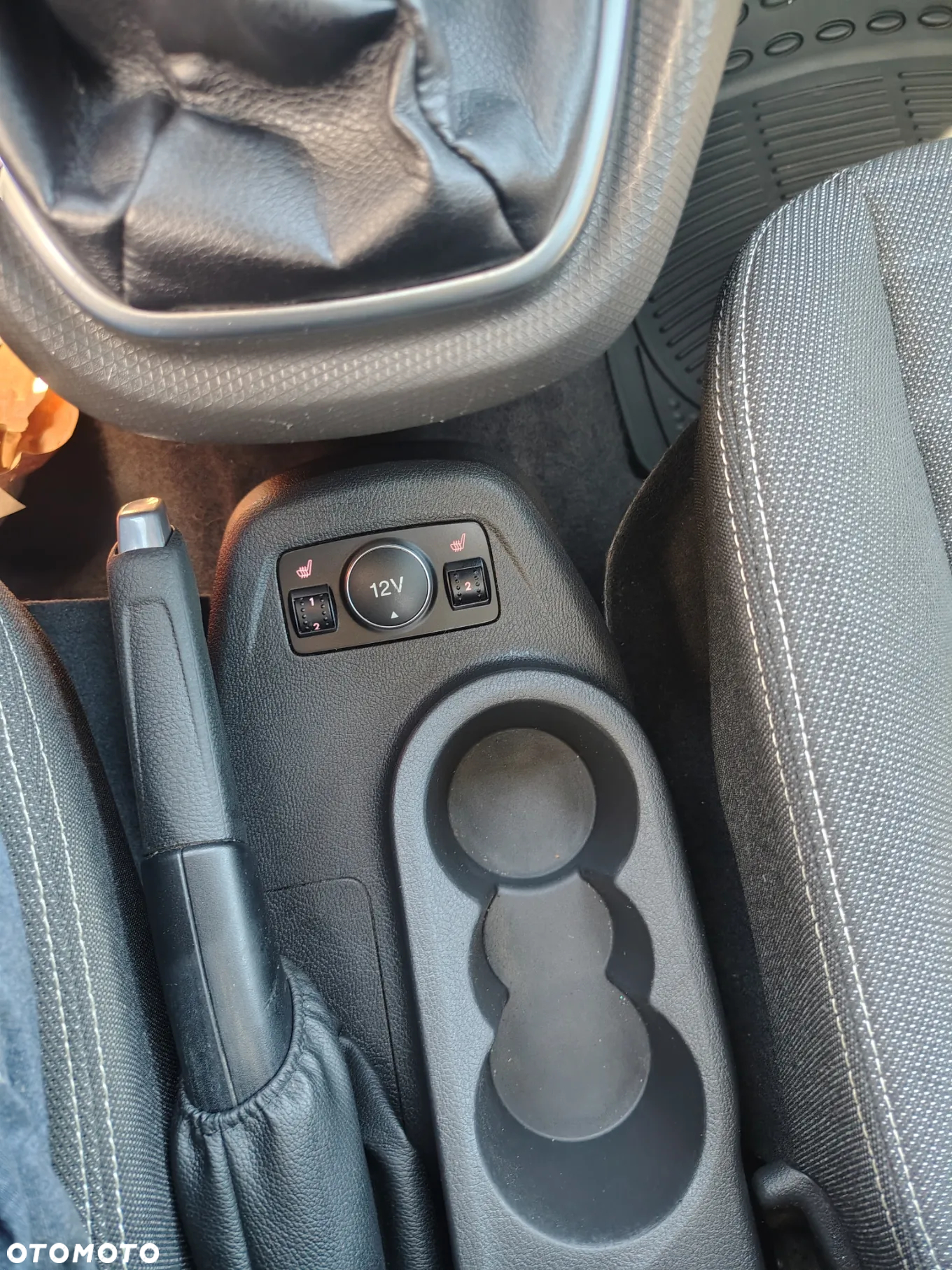 Ford Tourneo Connect Grand - 27