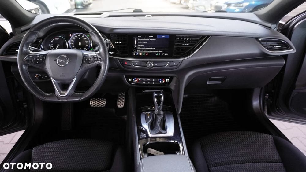 Opel Insignia 2.0 T Business Elegance S&S - 25