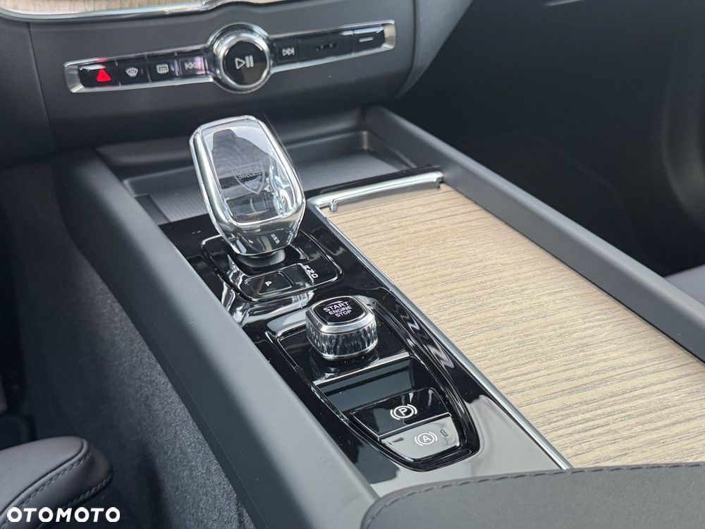 Volvo XC 60 - 22