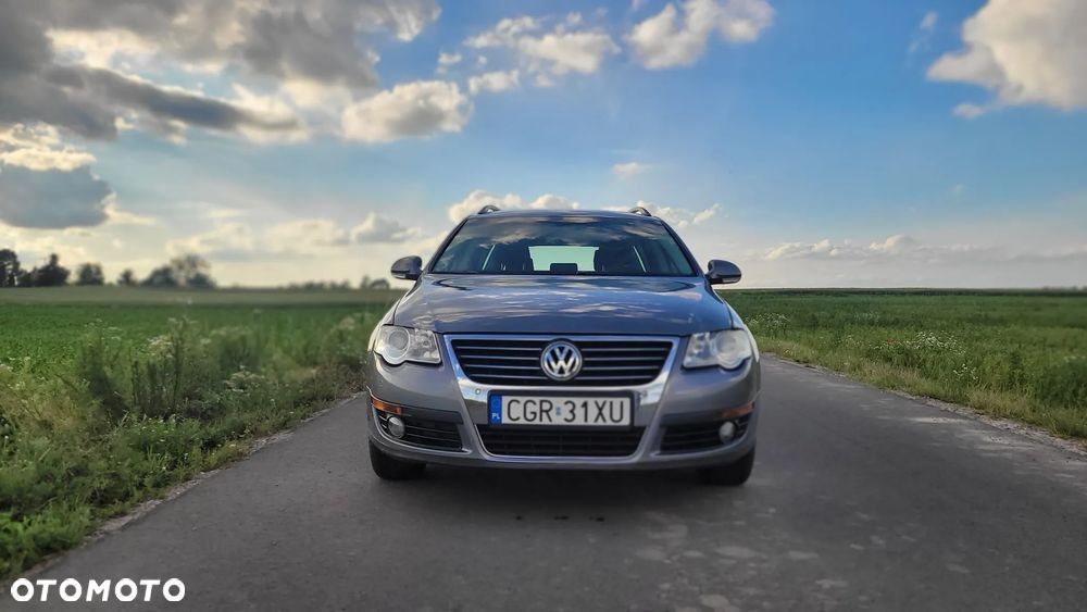 Volkswagen Passat - 1