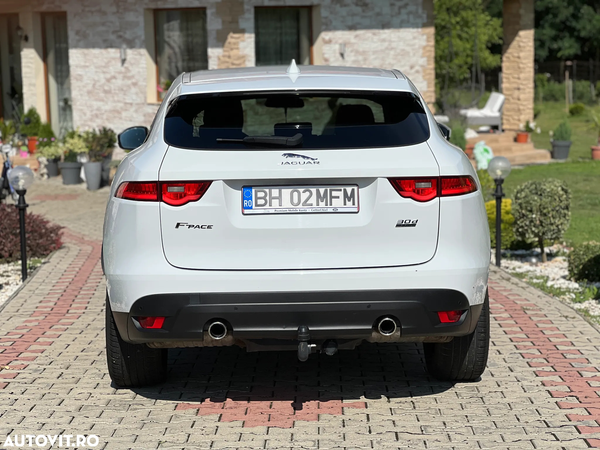 Jaguar F-Pace 3.0 AWD First Edition - 4