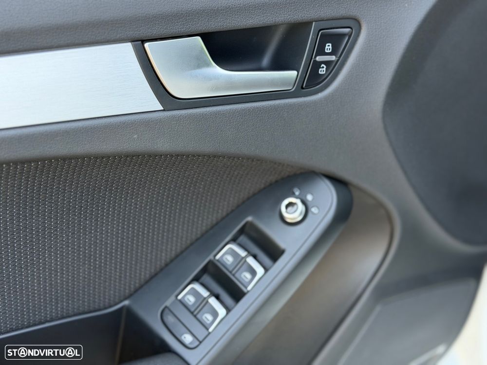 Audi A4 2.0 TDI DPF multitronic S line Sport Pack - 10