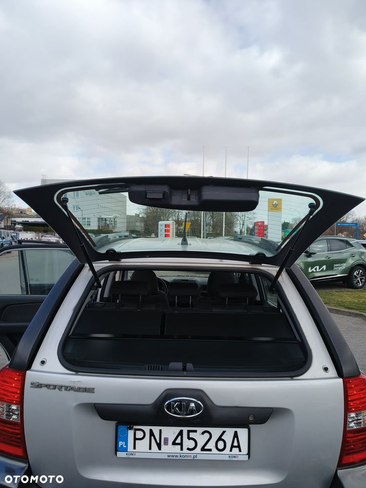 Kia Sportage 2.0 Tour - 16