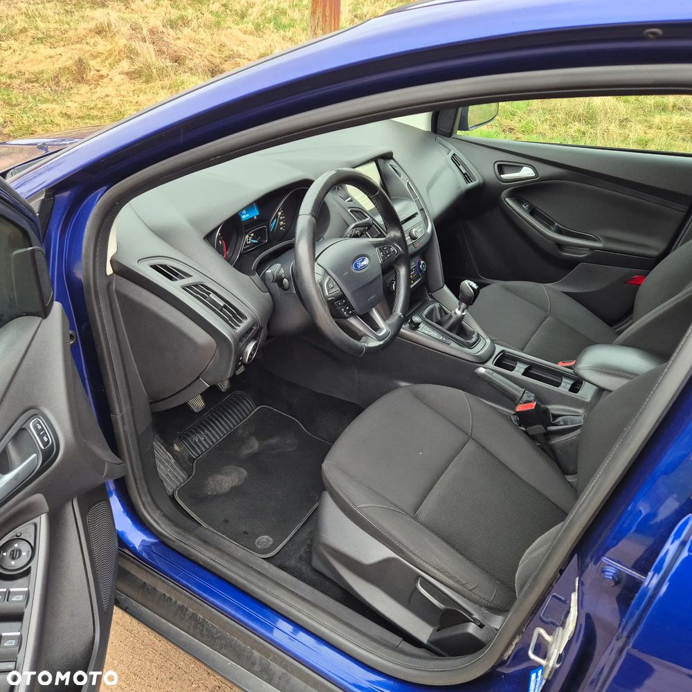 Ford Focus 1.5 TDCi SYNC Edition - 18