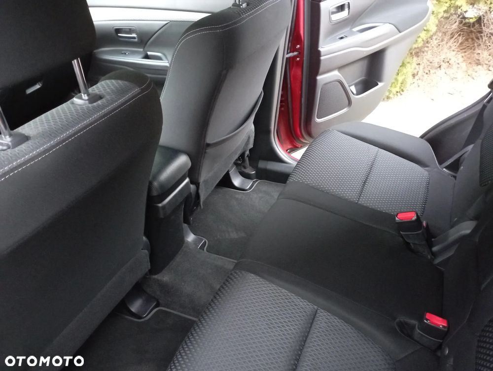 Mitsubishi Outlander 2.0 Intense + SDA 4WD CVT - 5