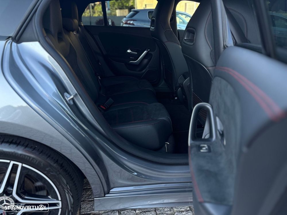 Mercedes-Benz CLA 250 e Shooting Brake AMG Line - 25