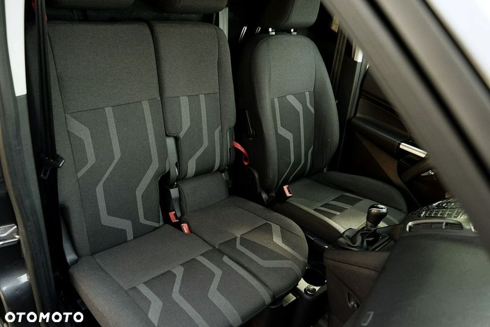 Ford Transit Connect - 19