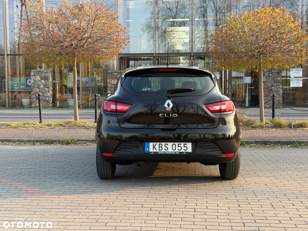 Renault Clio 1.2 16V 75 Life - 6