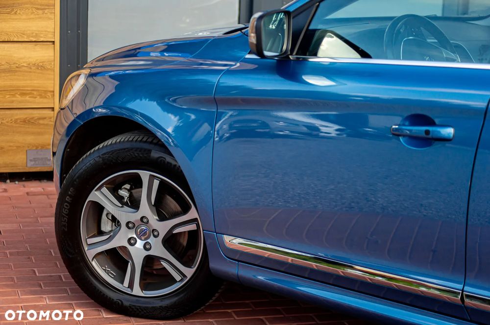 Volvo XC 60 D4 AWD Geartronic Momentum - 8