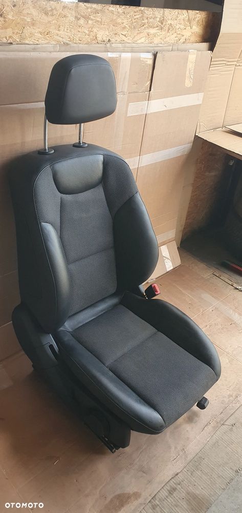 Fotel pasażera prawy przód pół skóra Mercedes C-Klasa W211 - 4