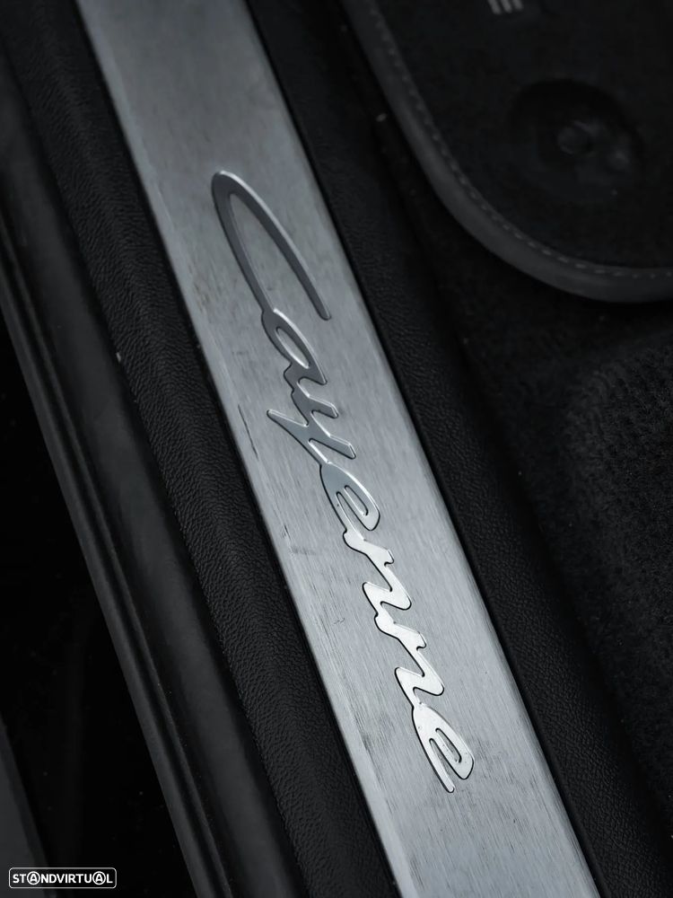 Porsche Cayenne Coupé E-Hybrid - 15