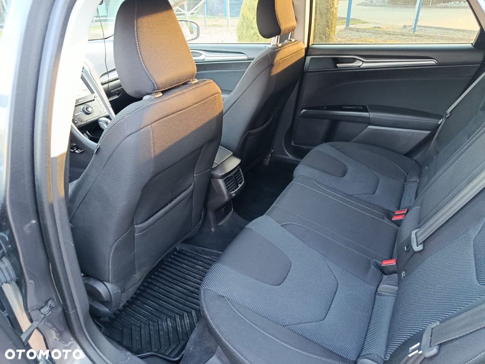 Ford Mondeo 2.0 TDCi Titanium PowerShift - 11