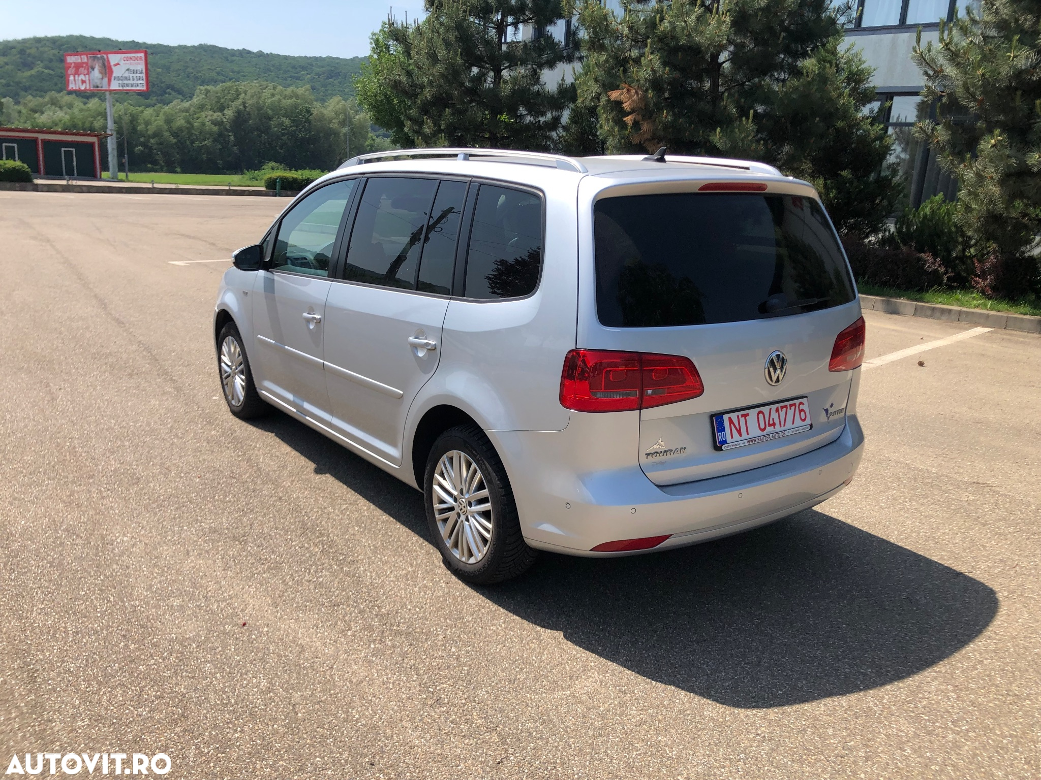 Volkswagen Touran 2.0 TDI DPF BlueMotion Technology Life - 3