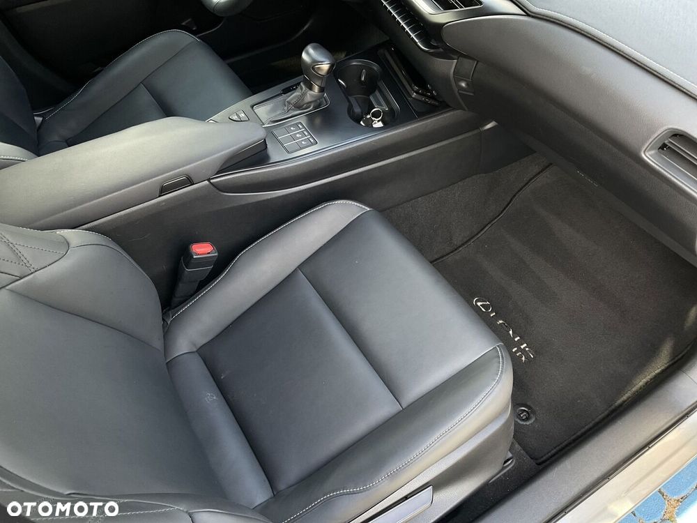 Lexus UX 250h GPF F Sport Design 2WD - 11