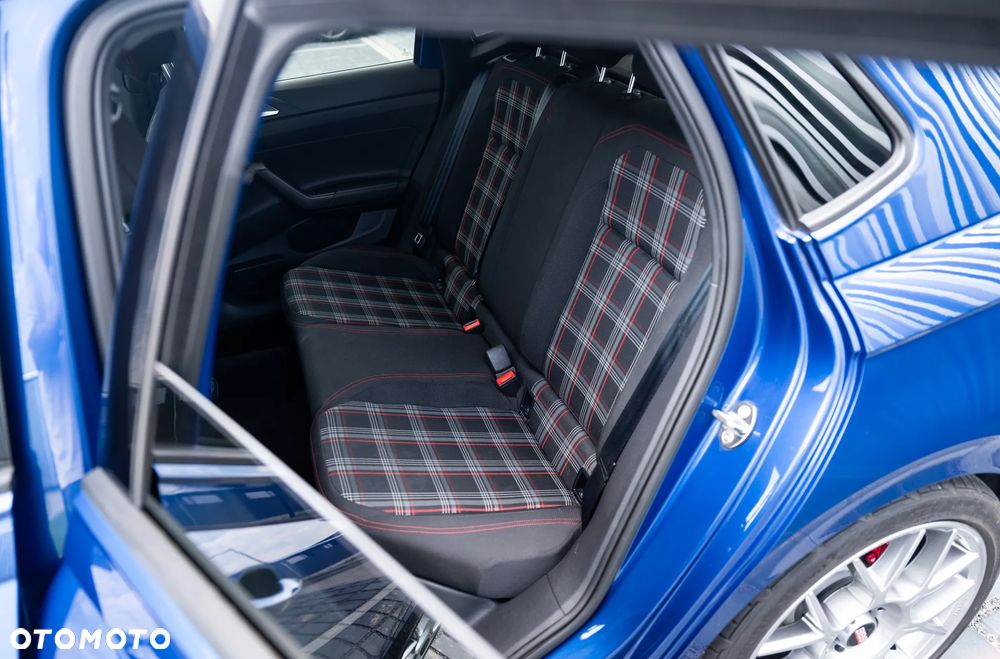 Volkswagen Polo - 4