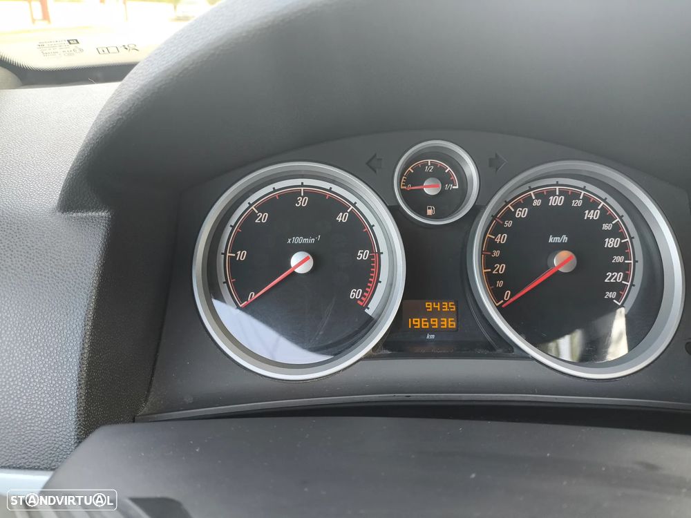 Opel Astra GTC 1.3 CDTI - 9